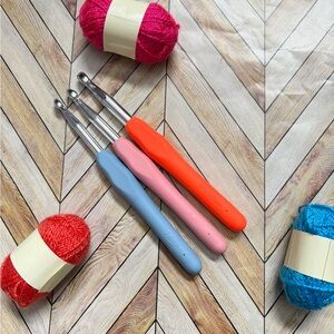 Colorful Ergonomic Crochet Hook Set